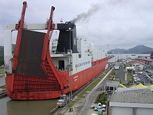 http://upload.wikimedia.org/wikipedia/commons/thumb/9/94/Ship_passing_through_Panama_Canal_01.jpg/220px-Ship_passing_through_Panama_Canal_01.jpg